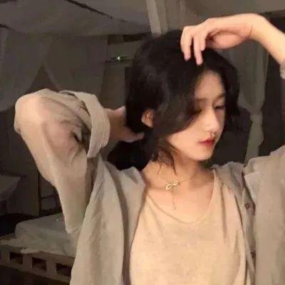 妈妈圈的流言蜚语 封面